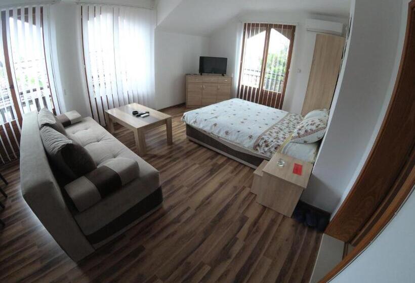 پانسیون Apartment And Rooms Konak