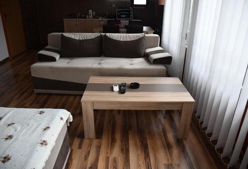 پانسیون Apartment And Rooms Konak