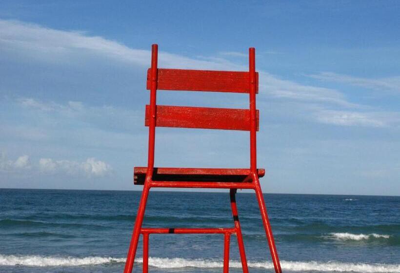 بنسيون Bluesky Arniston Guest House