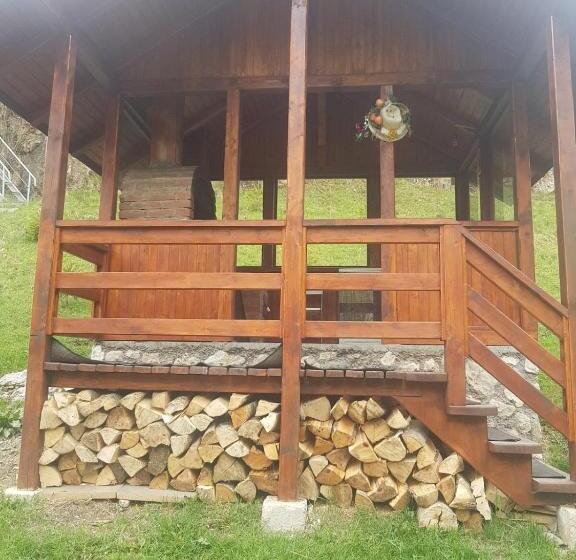 بنسيون Casa Maia Dambovicioara