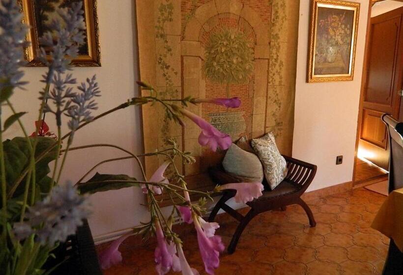 פנסיון Helga Vendégház