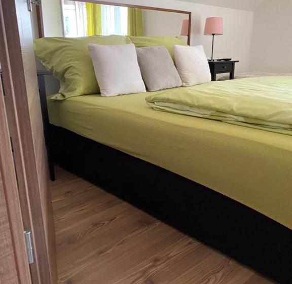 פנסיון Helga Vendégház