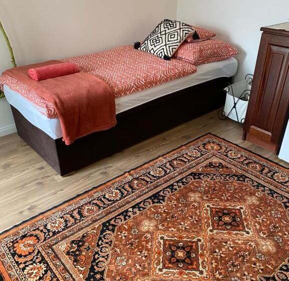 פנסיון Helga Vendégház