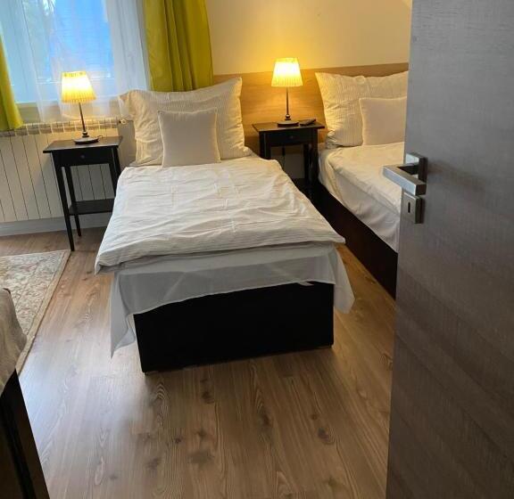 פנסיון Helga Vendégház