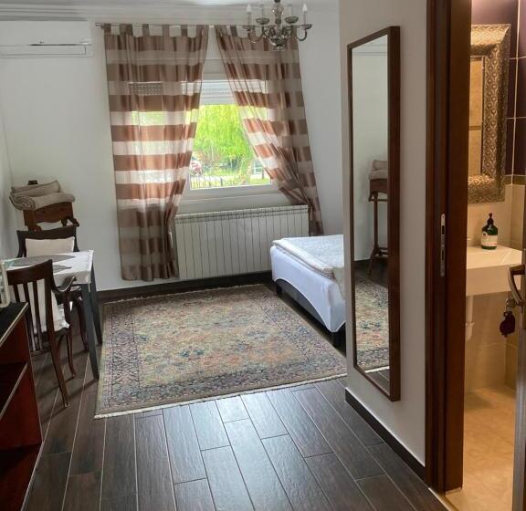 פנסיון Helga Vendégház