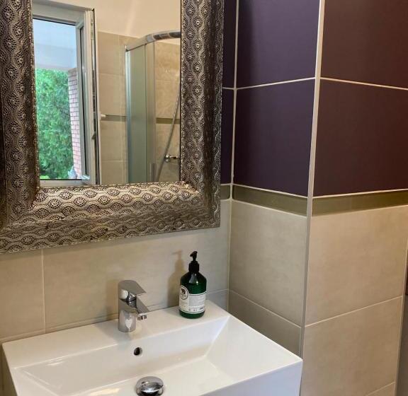 פנסיון Helga Vendégház