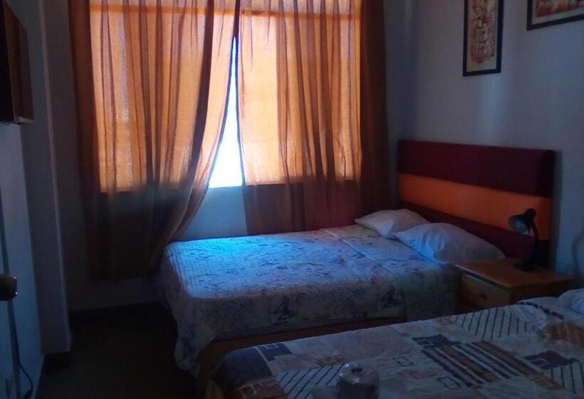 ペンション Hospedaje Wankko