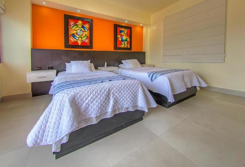 פנסיון Hostal Villamil