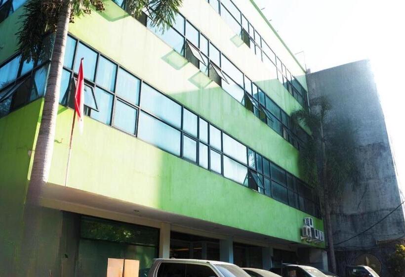 بنسيون Istana Bungur