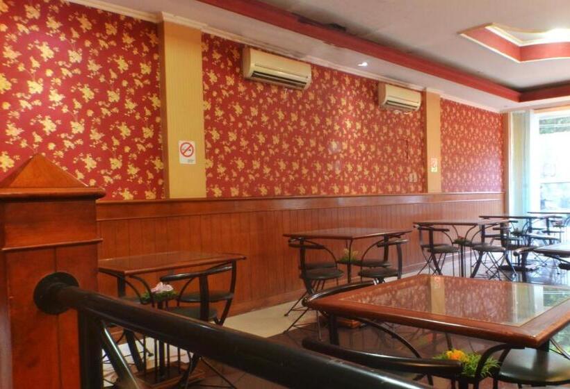 بنسيون Istana Bungur