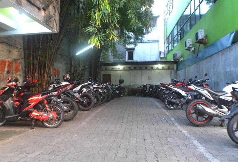 بنسيون Istana Bungur