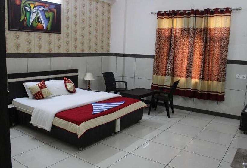 פנסיון Primrose  And Restaurant