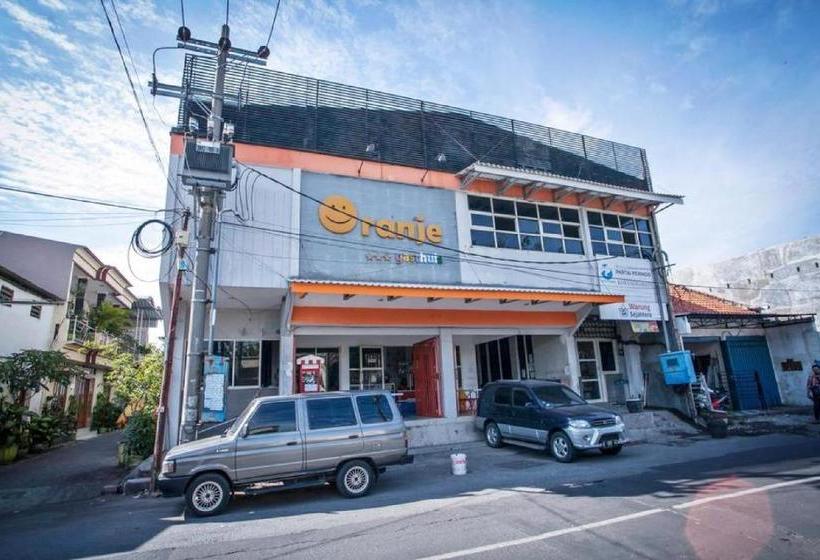 膳宿费 Reddoorz At Siwalankerto Surabaya