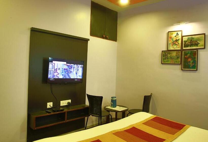 بنسيون Shaleen Elegance Homestay Nakki Lake 400 Meters