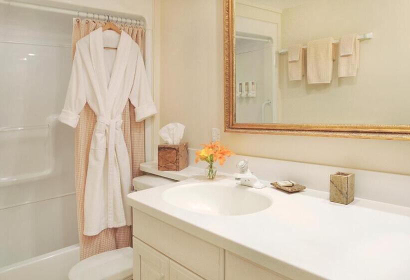 1795 Acorn Inn Bed And Breakfast