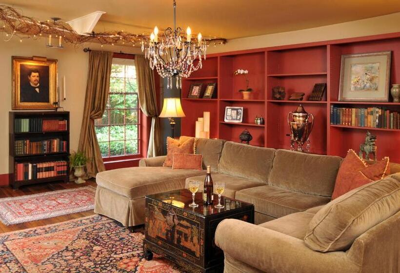 1795 Acorn Inn Bed And Breakfast