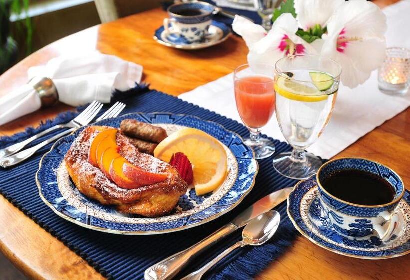 1795 Acorn Inn Bed And Breakfast