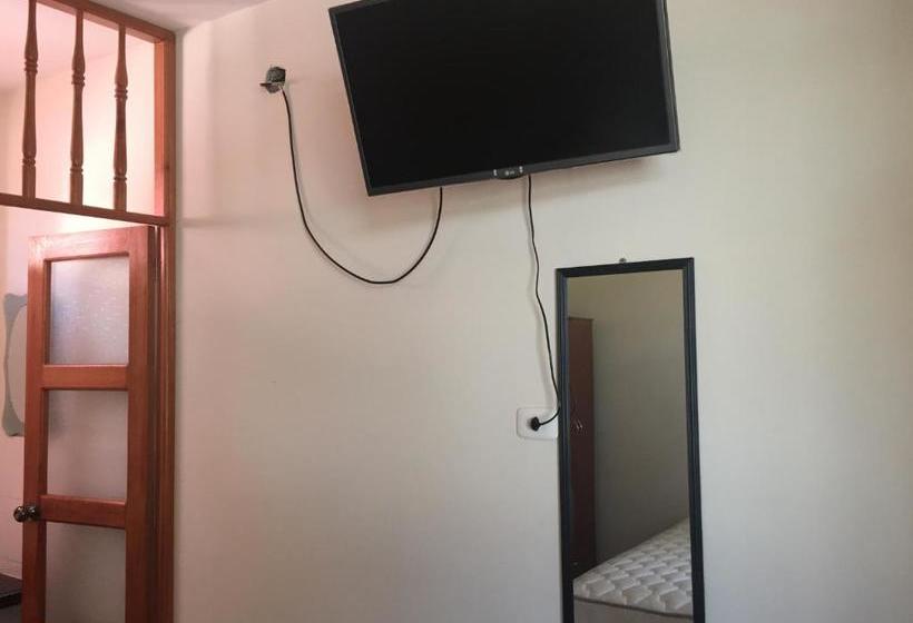 هاستل Hostal La Cueva Moyobamba