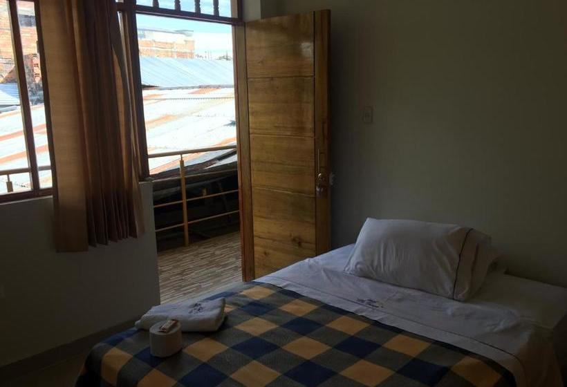 هاستل Hostal La Cueva Moyobamba