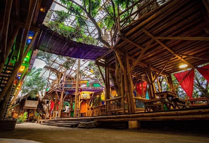 הוסטל Kanta Sana