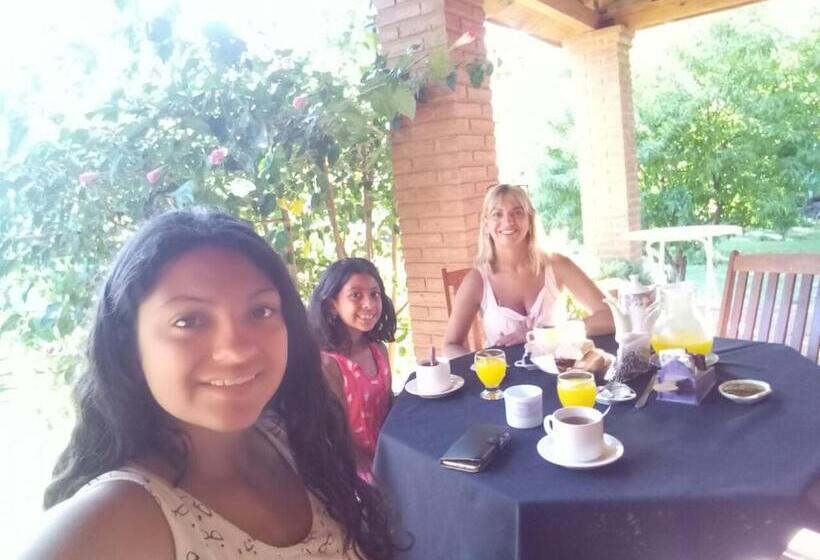 ユースホステル Posada Cerro Los Nogales