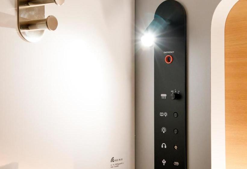 Капсульный Oтель First Cabin Tkp Nagoya Station