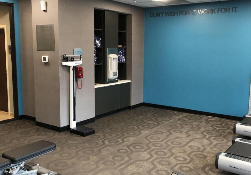 فندق Fairfield Inn & Suites By Marriott Decorah