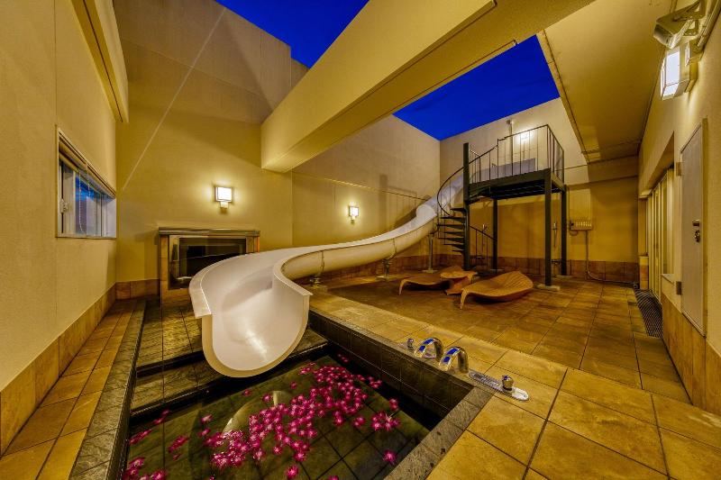 Отель Lotus Toyonaka