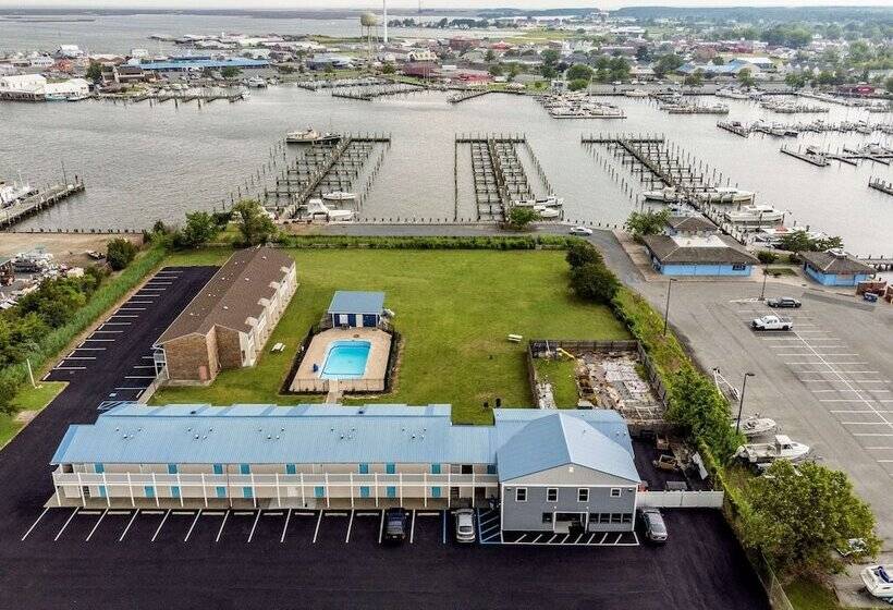 汽车旅馆 Rodeway Inn At Somers Cove Marina