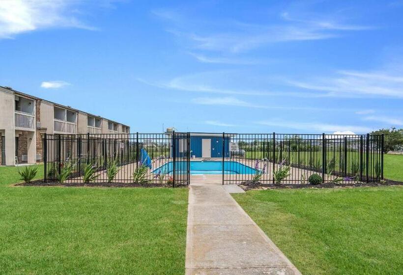 汽车旅馆 Rodeway Inn At Somers Cove Marina