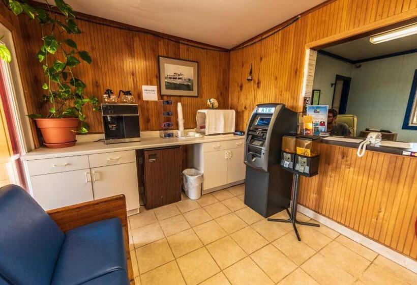 汽车旅馆 Rodeway Inn At Somers Cove Marina