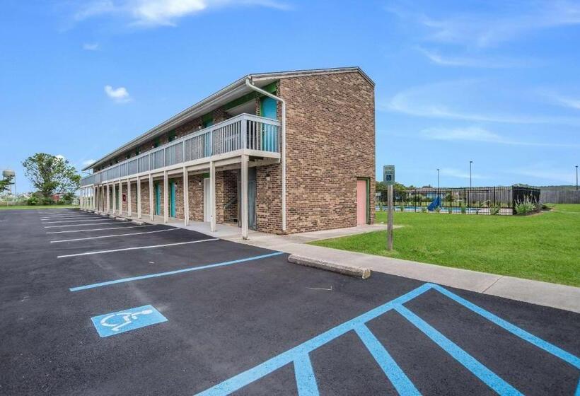 汽车旅馆 Rodeway Inn At Somers Cove Marina