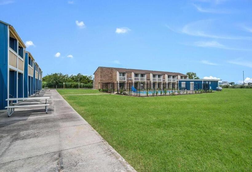 汽车旅馆 Rodeway Inn At Somers Cove Marina