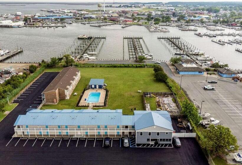 汽车旅馆 Rodeway Inn At Somers Cove Marina