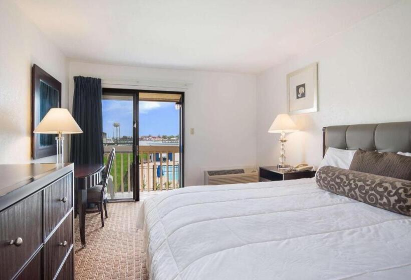 汽车旅馆 Rodeway Inn At Somers Cove Marina