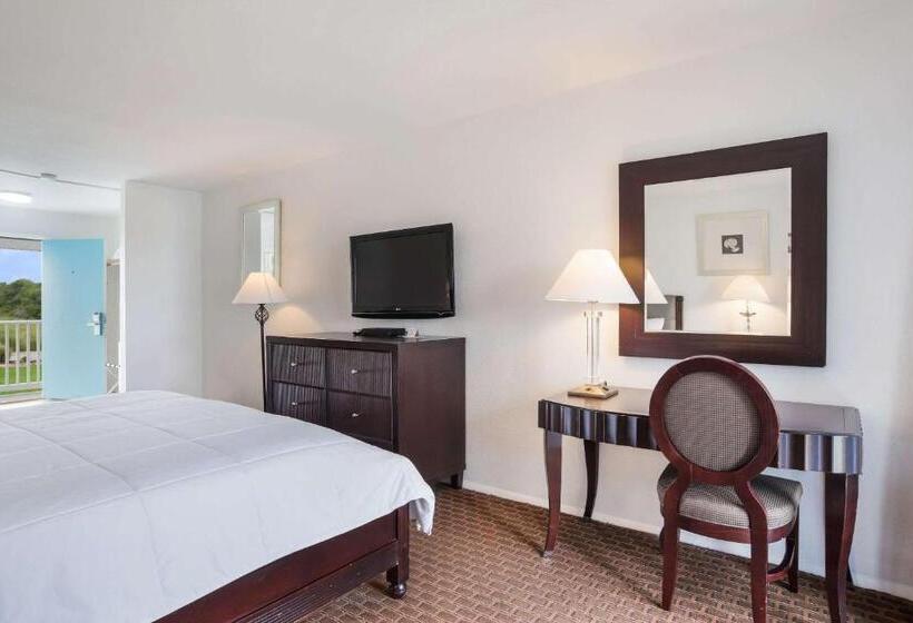 汽车旅馆 Rodeway Inn At Somers Cove Marina