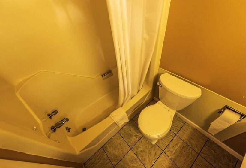 汽车旅馆 Rodeway Inn At Somers Cove Marina