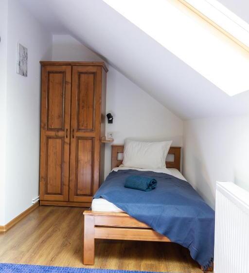 Pensionat Airport Károly Centrál