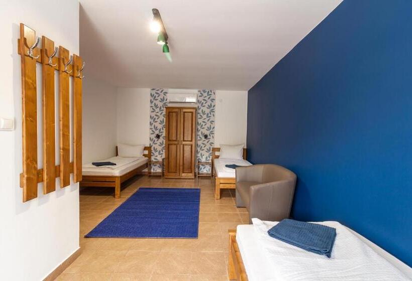 Pensionat Airport Károly Centrál