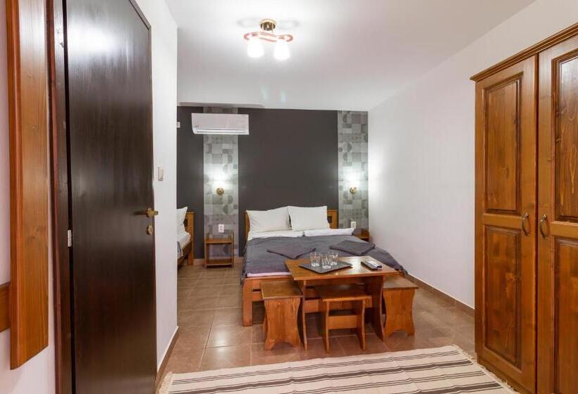 Pensionat Airport Károly Centrál