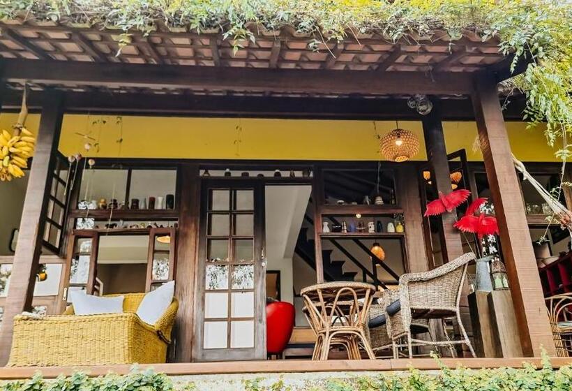 פנסיון Bus Stop Paraty