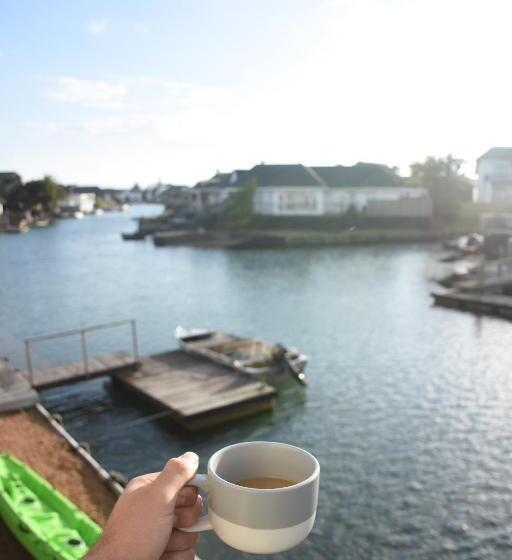 פנסיון Canal Guest House