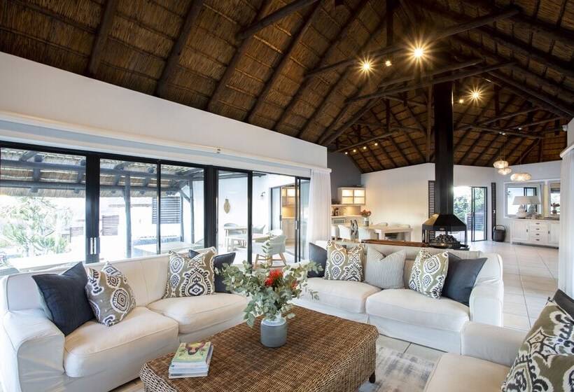 פנסיון Canal Guest House