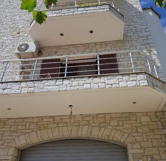 بنسيون Eglent's Tourist House