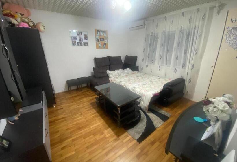 پانسیون Iliovski Inn   Just Like Home