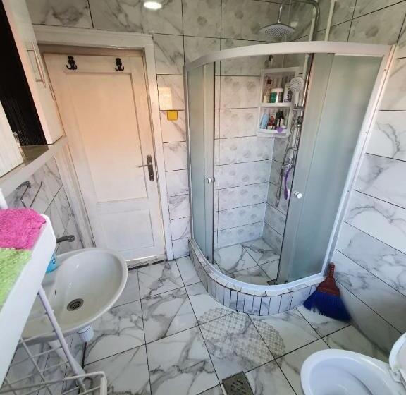 پانسیون Iliovski Inn   Just Like Home