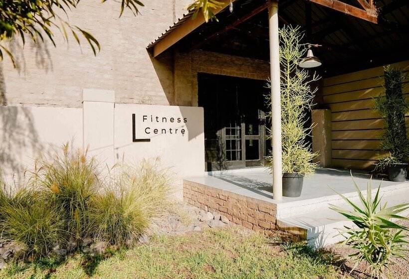 פנסיון Lighthouse Guesthouse & Cafe