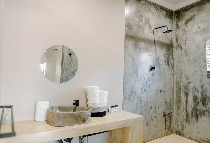 פנסיון Lighthouse Guesthouse & Cafe