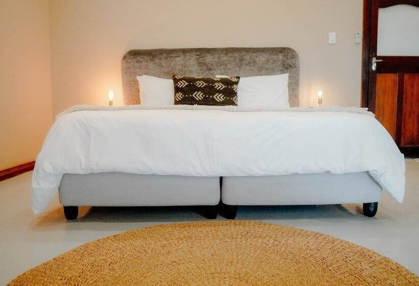 פנסיון Lighthouse Guesthouse & Cafe