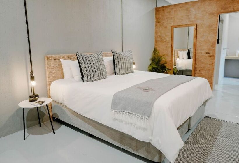 פנסיון Lighthouse Guesthouse & Cafe